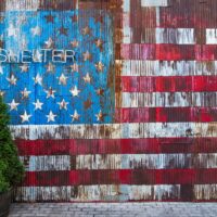 Grafitti med amerikansk flagg, fotokunst veggbilde / plakat av Erling Maartmann-Moe
