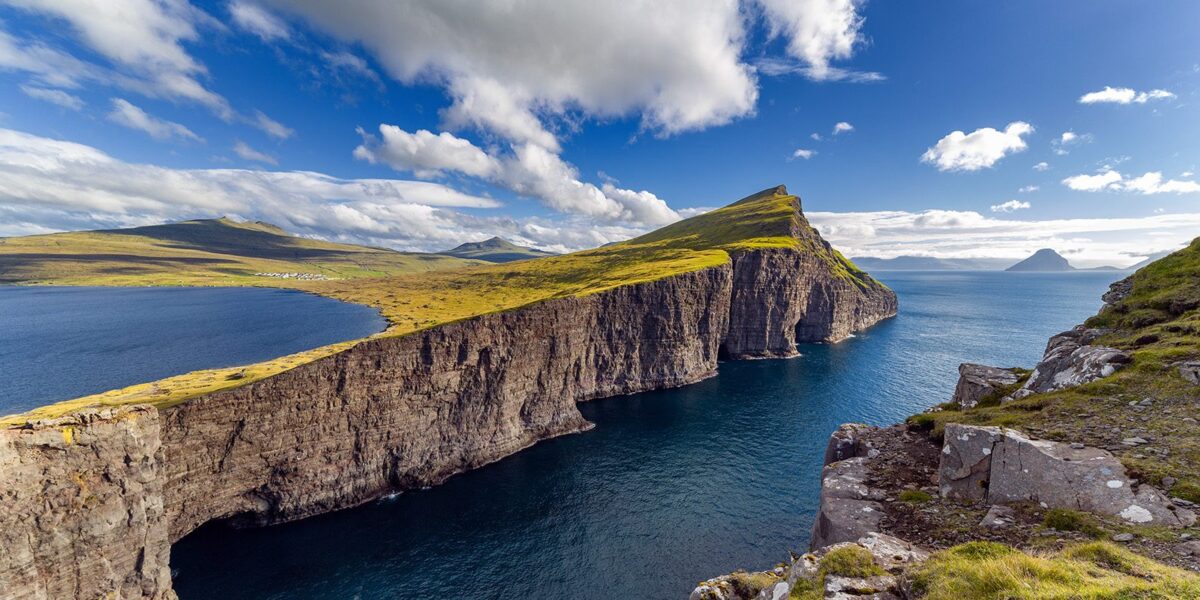 Fantastisk landskap på Færøyene., fotokunst veggbilde / plakat av Eirik Sørstrømmen