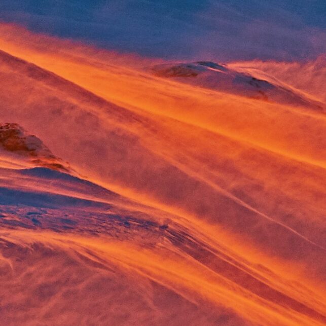 flammende snø på Mjølkåtinden, Mo i Rana, fotokunst veggbilde / plakat av Henning Mella
