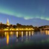Trondheim med Nidelven, Nidarosdomen, Festingen og nordlys, fotokunst veggbilde / plakat av Kjell Erik Moseid