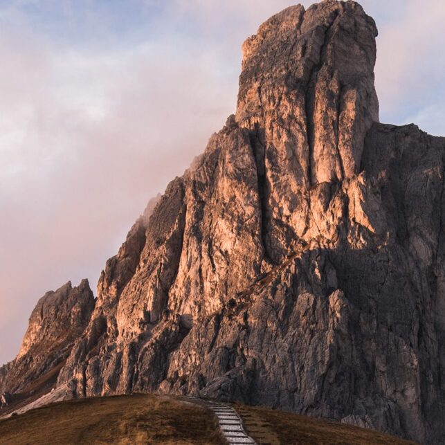 Fin sti som leder deg til fjells, fotokunst veggbilde / plakat av Kristoffer Vangen