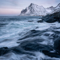 Kystlandskap fra Vikten i Lofoten, fotokunst veggbilde / plakat av Klaus Axelsen