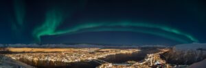 Lyngsalpene i kveldssol, tatt fra Hurtigruta, fotokunst veggbilde / plakat av Erling Maartmann-Moe