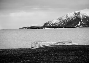 Fangsthytte på Svalbard, fotokunst veggbilde / plakat av Peder Aaserud Eikeland