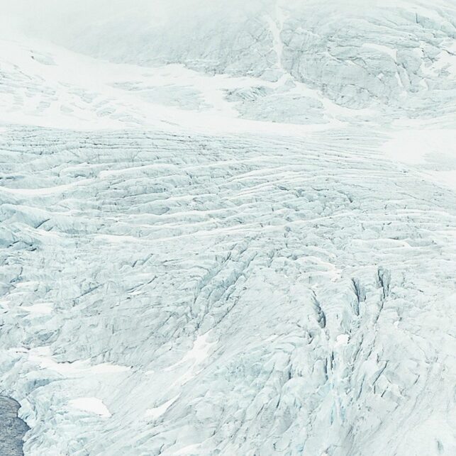 Austerdalsbreen tåke, fotokunst veggbilde / plakat av Peder Aaserud Eikeland