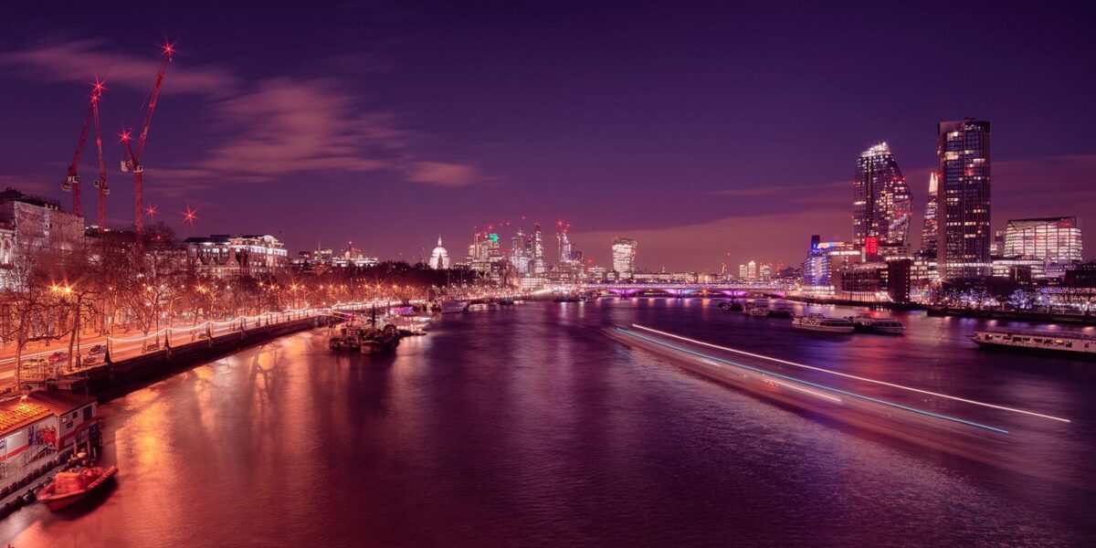 Thames by night, fotokunst veggbilde / plakat av Peder Aaserud Eikeland