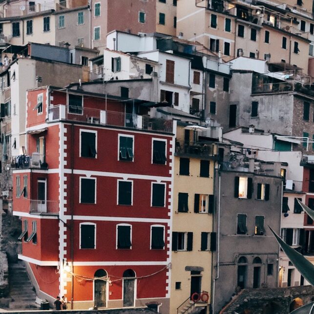 Byen Riomaggiore i Cinque Terre i Italia, fotokunst veggbilde / plakat av Tor Arne Hotvedt