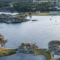 Dronebilde av Citadelløya i Stavern, fotokunst veggbilde / plakat av Tor Arne Hotvedt