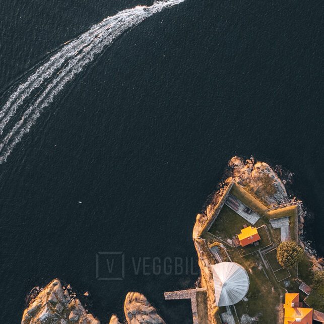 Dronebilde av Citadelløya i Stavern, fotokunst veggbilde / plakat av Tor Arne Hotvedt