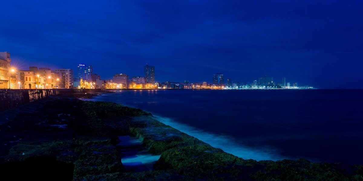 Havana by early morning, fotokunst veggbilde / plakat av Terje Kolaas