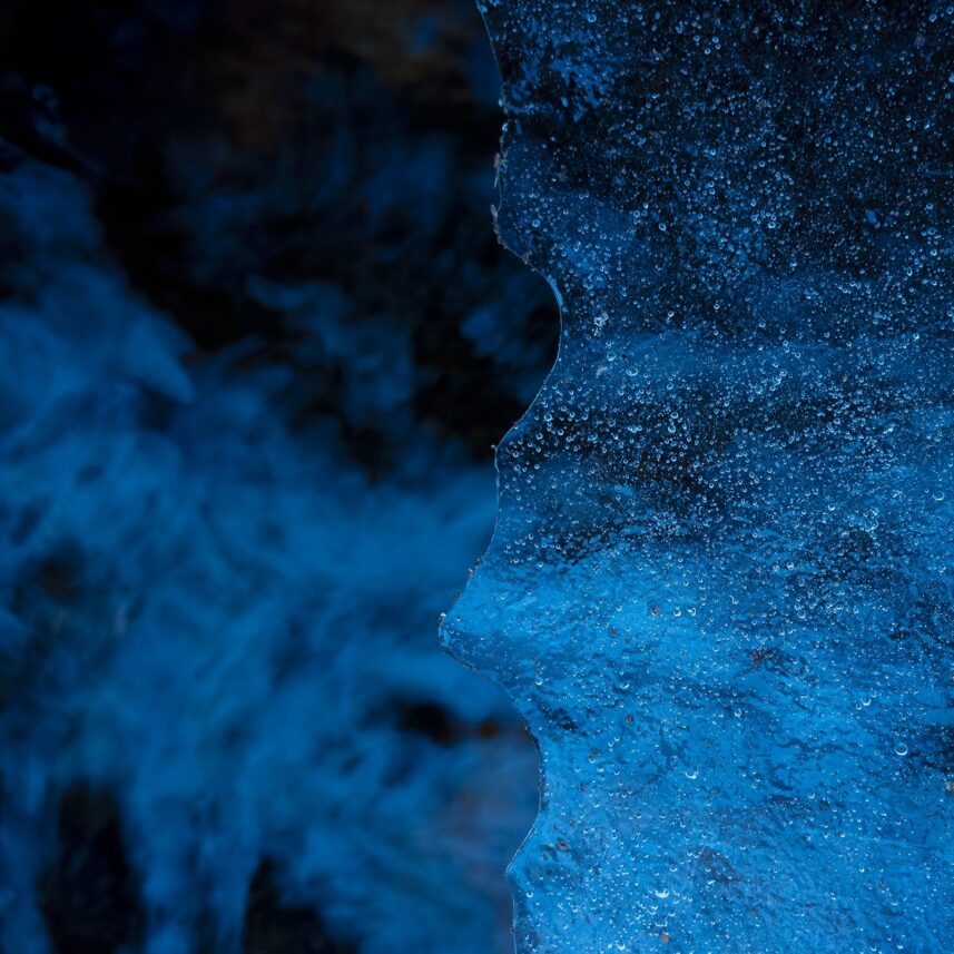 Blå iskant, fotokunst veggbilde / plakat av Terje Kolaas