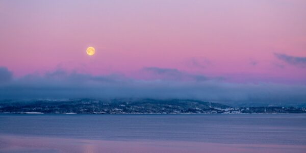 Fullmåne over Trondheimsfjord, fotokunst veggbilde / plakat av Terje Kolaas