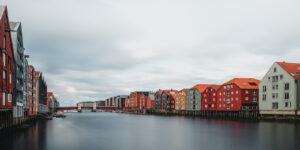 Trondheim bakklandet, fotokunst veggbilde / plakat av Xabier Bilbao Berrojalbiz